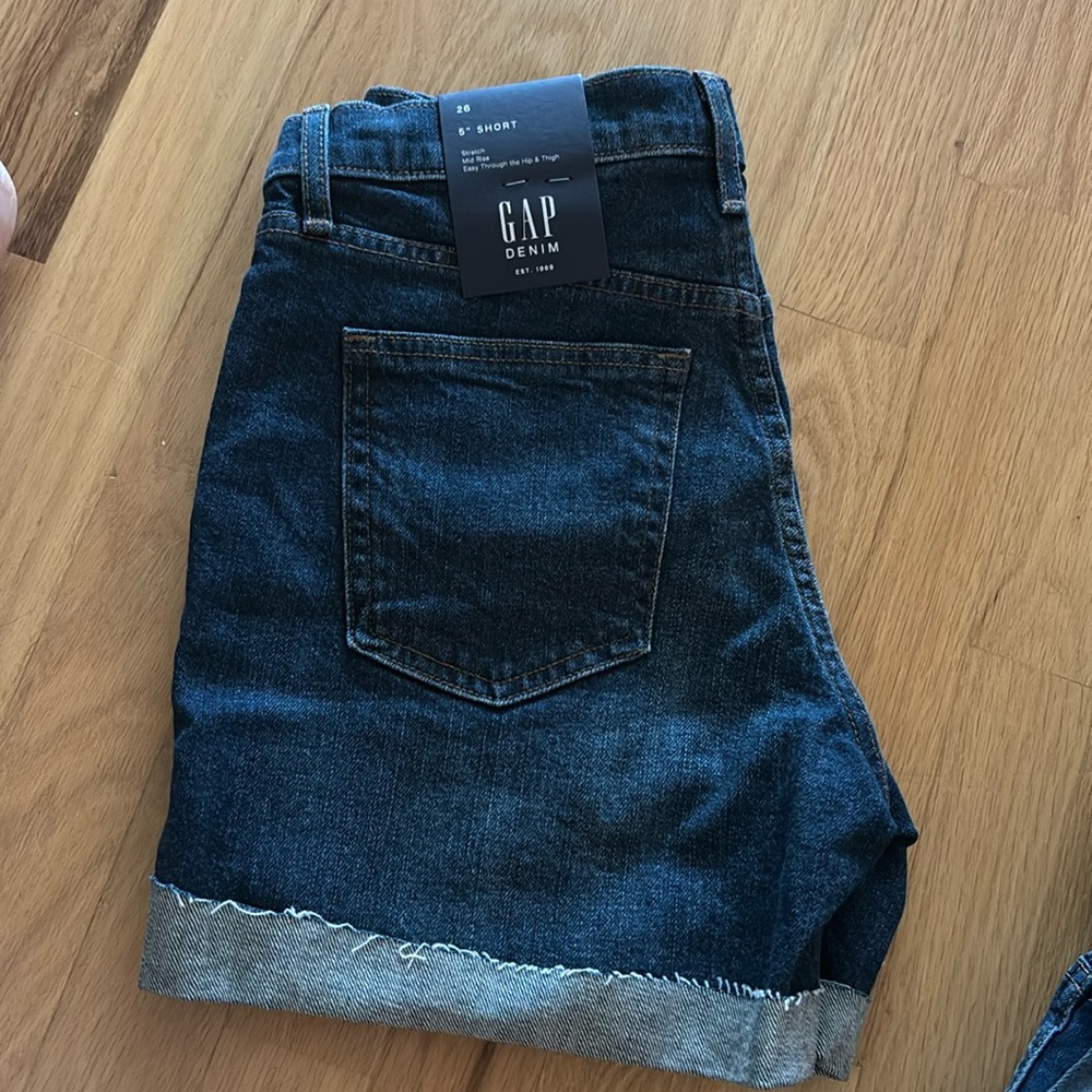Gap Women’s size 26 shorts